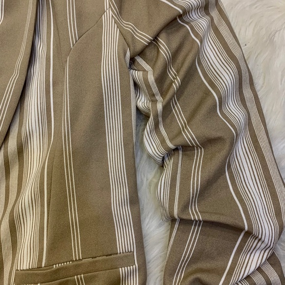 BBJ los anjeles beige blazer